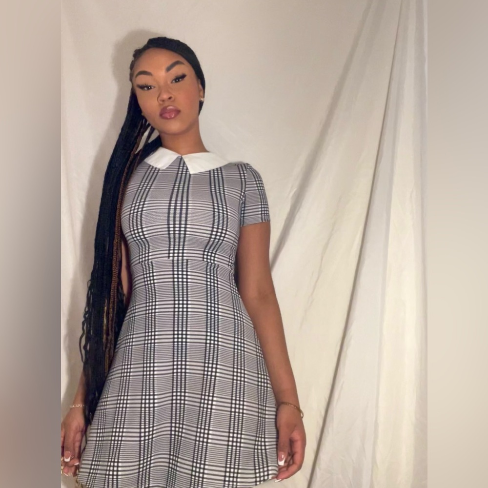 Fited Flare plaid Collard Dress Size: S